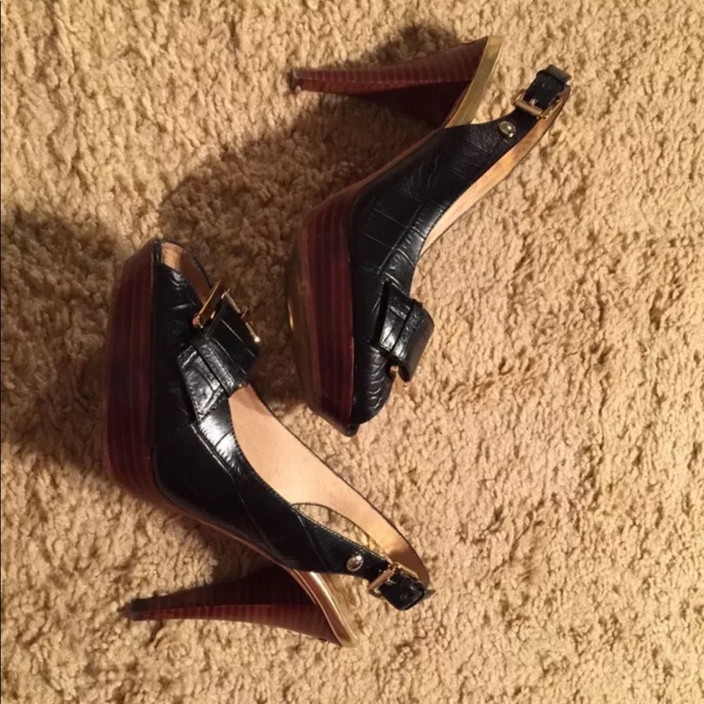 MICHAEL KORS BLACK EMBOSSED OPEN TOE HEELS…SIZE 8